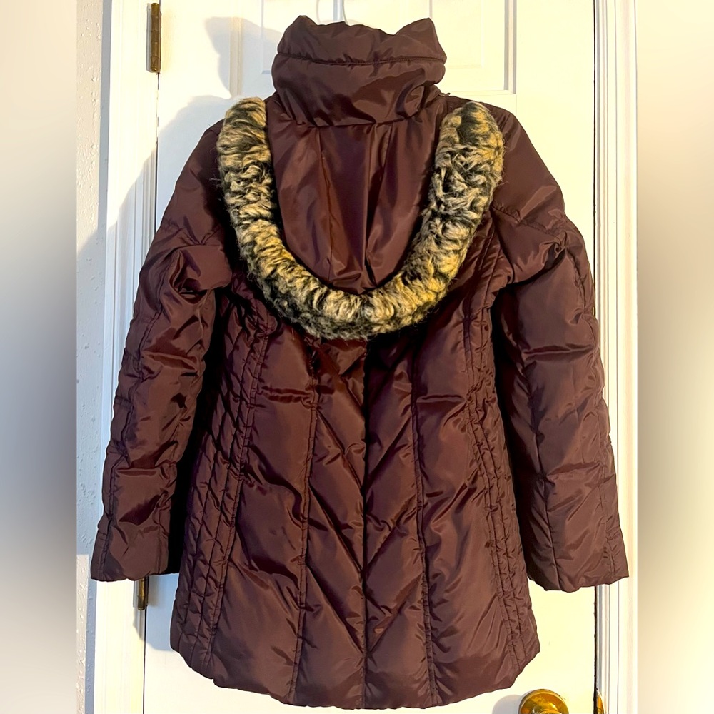 LONDON FOG Women's Diamond Quilted Down Coat. Color: Burgundy. Size: Small. - Picture 4 of 12